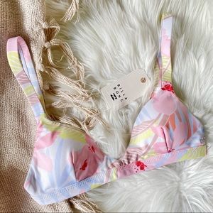 Billabong Triangle Bikini Top Medium NWT Pink Blue Floral